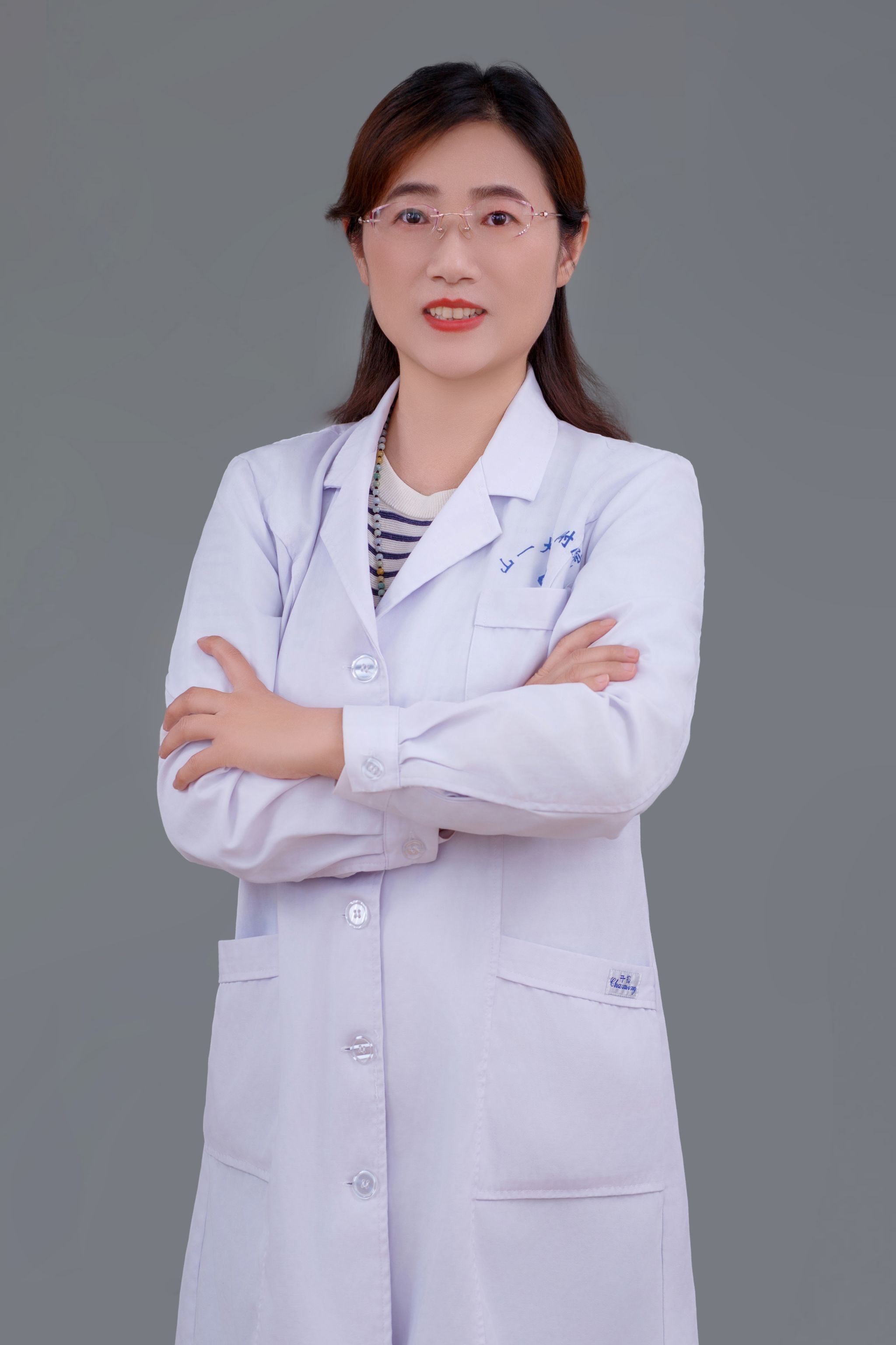 ​侯丽君